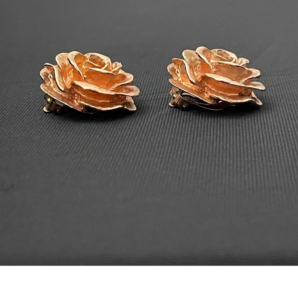 JBK Jacqueline Kennedy Gold Tone Rose Flower Clip On Earrings Signed Vintage - Picture 11 of 13